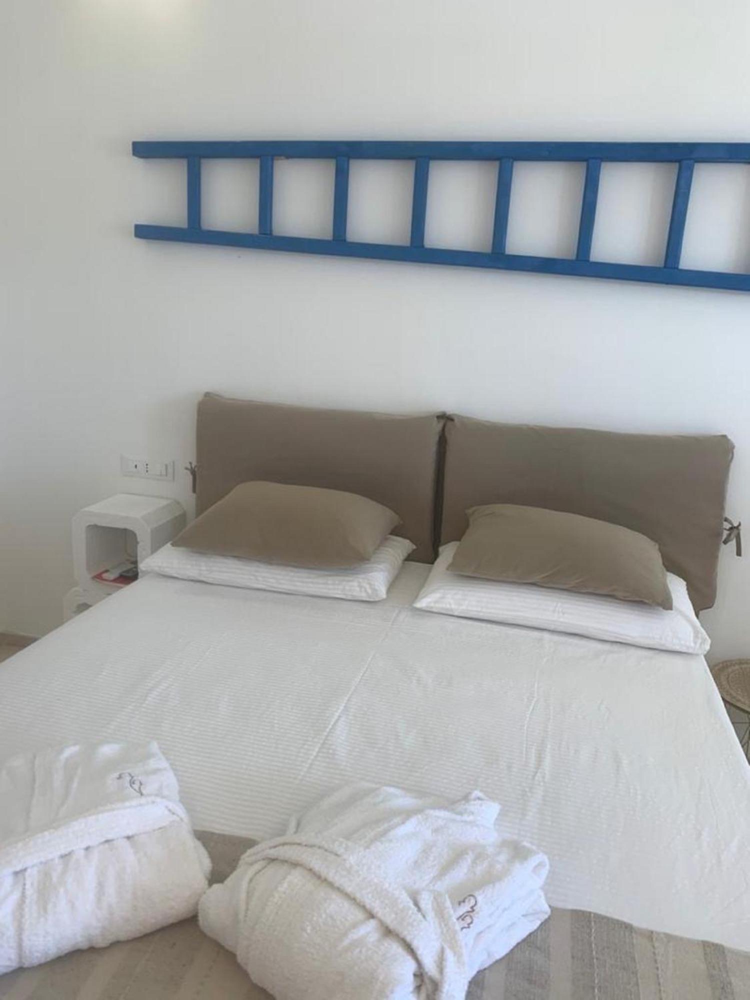 Bed and Breakfast Feudi Mandolivo Остуни Экстерьер фото